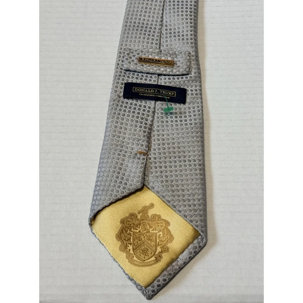 DONALD J TRUMP Signature Collection - Men's Tie -Silver Silk Geometric Textured